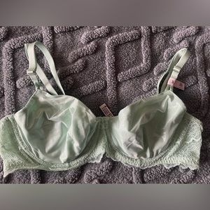 Victoria Secrets push up no padding bra